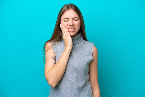 Why You Need To See An Emergency Dentist For An Abscessed Tooth
